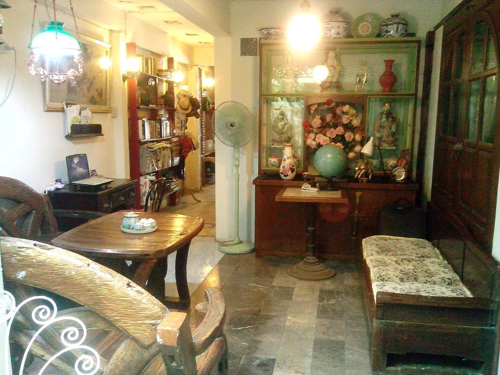 Cafe De Baan Raow Hotel Bangkok Kültér fotó