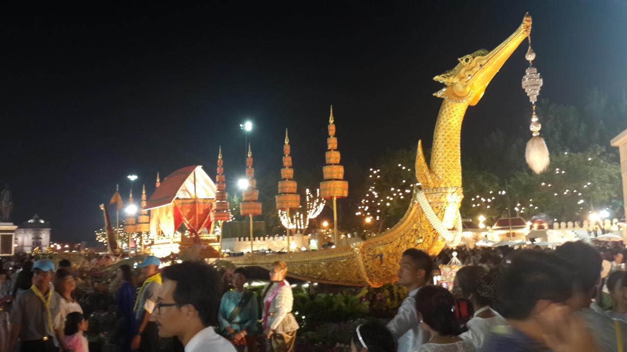Cafe De Baan Raow Hotel Bangkok Kültér fotó